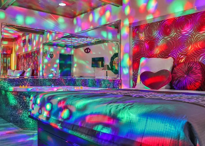 Luxe Romantic Мини-отель Dolton