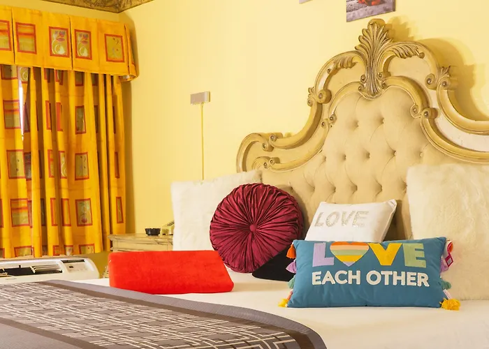 Мини-отель Luxe Romantic 2*